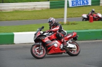 Mallory-park-Leicestershire;Mallory-park-photographs;Motorcycle-action-photographs;classic-bikes;event-digital-images;eventdigitalimages;mallory-park;no-limits-trackday;peter-wileman-photography;vintage-bikes;vintage-motorcycles;vmcc-festival-1000-bikes