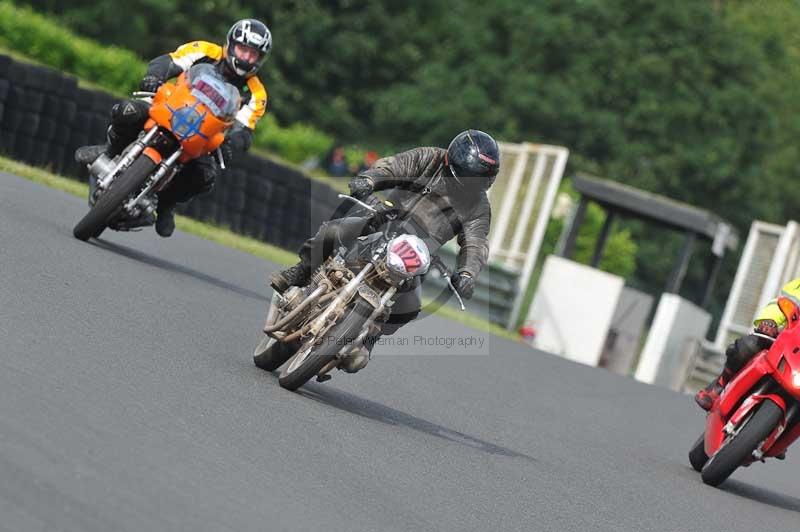 Mallory park Leicestershire;Mallory park photographs;Motorcycle action photographs;classic bikes;event digital images;eventdigitalimages;mallory park;no limits trackday;peter wileman photography;vintage bikes;vintage motorcycles;vmcc festival 1000 bikes