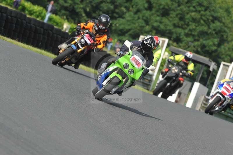 Mallory park Leicestershire;Mallory park photographs;Motorcycle action photographs;classic bikes;event digital images;eventdigitalimages;mallory park;no limits trackday;peter wileman photography;vintage bikes;vintage motorcycles;vmcc festival 1000 bikes