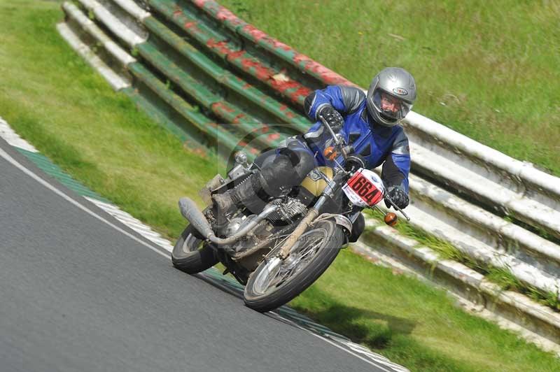 Mallory park Leicestershire;Mallory park photographs;Motorcycle action photographs;classic bikes;event digital images;eventdigitalimages;mallory park;no limits trackday;peter wileman photography;vintage bikes;vintage motorcycles;vmcc festival 1000 bikes