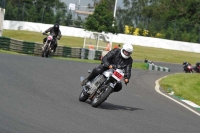 Mallory-park-Leicestershire;Mallory-park-photographs;Motorcycle-action-photographs;classic-bikes;event-digital-images;eventdigitalimages;mallory-park;no-limits-trackday;peter-wileman-photography;vintage-bikes;vintage-motorcycles;vmcc-festival-1000-bikes