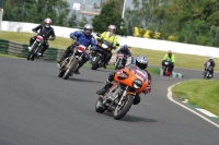 Mallory-park-Leicestershire;Mallory-park-photographs;Motorcycle-action-photographs;classic-bikes;event-digital-images;eventdigitalimages;mallory-park;no-limits-trackday;peter-wileman-photography;vintage-bikes;vintage-motorcycles;vmcc-festival-1000-bikes