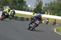 Mallory-park-Leicestershire;Mallory-park-photographs;Motorcycle-action-photographs;classic-bikes;event-digital-images;eventdigitalimages;mallory-park;no-limits-trackday;peter-wileman-photography;vintage-bikes;vintage-motorcycles;vmcc-festival-1000-bikes