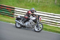 Mallory-park-Leicestershire;Mallory-park-photographs;Motorcycle-action-photographs;classic-bikes;event-digital-images;eventdigitalimages;mallory-park;no-limits-trackday;peter-wileman-photography;vintage-bikes;vintage-motorcycles;vmcc-festival-1000-bikes