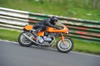 Mallory-park-Leicestershire;Mallory-park-photographs;Motorcycle-action-photographs;classic-bikes;event-digital-images;eventdigitalimages;mallory-park;no-limits-trackday;peter-wileman-photography;vintage-bikes;vintage-motorcycles;vmcc-festival-1000-bikes