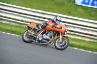 Mallory-park-Leicestershire;Mallory-park-photographs;Motorcycle-action-photographs;classic-bikes;event-digital-images;eventdigitalimages;mallory-park;no-limits-trackday;peter-wileman-photography;vintage-bikes;vintage-motorcycles;vmcc-festival-1000-bikes