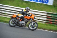 Mallory-park-Leicestershire;Mallory-park-photographs;Motorcycle-action-photographs;classic-bikes;event-digital-images;eventdigitalimages;mallory-park;no-limits-trackday;peter-wileman-photography;vintage-bikes;vintage-motorcycles;vmcc-festival-1000-bikes