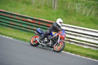 Mallory-park-Leicestershire;Mallory-park-photographs;Motorcycle-action-photographs;classic-bikes;event-digital-images;eventdigitalimages;mallory-park;no-limits-trackday;peter-wileman-photography;vintage-bikes;vintage-motorcycles;vmcc-festival-1000-bikes