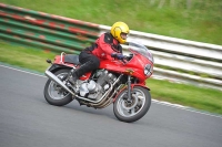 Mallory-park-Leicestershire;Mallory-park-photographs;Motorcycle-action-photographs;classic-bikes;event-digital-images;eventdigitalimages;mallory-park;no-limits-trackday;peter-wileman-photography;vintage-bikes;vintage-motorcycles;vmcc-festival-1000-bikes