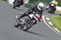 Mallory-park-Leicestershire;Mallory-park-photographs;Motorcycle-action-photographs;classic-bikes;event-digital-images;eventdigitalimages;mallory-park;no-limits-trackday;peter-wileman-photography;vintage-bikes;vintage-motorcycles;vmcc-festival-1000-bikes