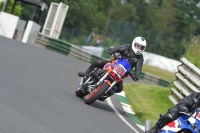 Mallory-park-Leicestershire;Mallory-park-photographs;Motorcycle-action-photographs;classic-bikes;event-digital-images;eventdigitalimages;mallory-park;no-limits-trackday;peter-wileman-photography;vintage-bikes;vintage-motorcycles;vmcc-festival-1000-bikes