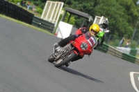 Mallory-park-Leicestershire;Mallory-park-photographs;Motorcycle-action-photographs;classic-bikes;event-digital-images;eventdigitalimages;mallory-park;no-limits-trackday;peter-wileman-photography;vintage-bikes;vintage-motorcycles;vmcc-festival-1000-bikes