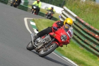 Mallory-park-Leicestershire;Mallory-park-photographs;Motorcycle-action-photographs;classic-bikes;event-digital-images;eventdigitalimages;mallory-park;no-limits-trackday;peter-wileman-photography;vintage-bikes;vintage-motorcycles;vmcc-festival-1000-bikes