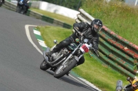 Mallory-park-Leicestershire;Mallory-park-photographs;Motorcycle-action-photographs;classic-bikes;event-digital-images;eventdigitalimages;mallory-park;no-limits-trackday;peter-wileman-photography;vintage-bikes;vintage-motorcycles;vmcc-festival-1000-bikes