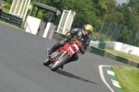 Mallory-park-Leicestershire;Mallory-park-photographs;Motorcycle-action-photographs;classic-bikes;event-digital-images;eventdigitalimages;mallory-park;no-limits-trackday;peter-wileman-photography;vintage-bikes;vintage-motorcycles;vmcc-festival-1000-bikes