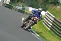 Mallory-park-Leicestershire;Mallory-park-photographs;Motorcycle-action-photographs;classic-bikes;event-digital-images;eventdigitalimages;mallory-park;no-limits-trackday;peter-wileman-photography;vintage-bikes;vintage-motorcycles;vmcc-festival-1000-bikes