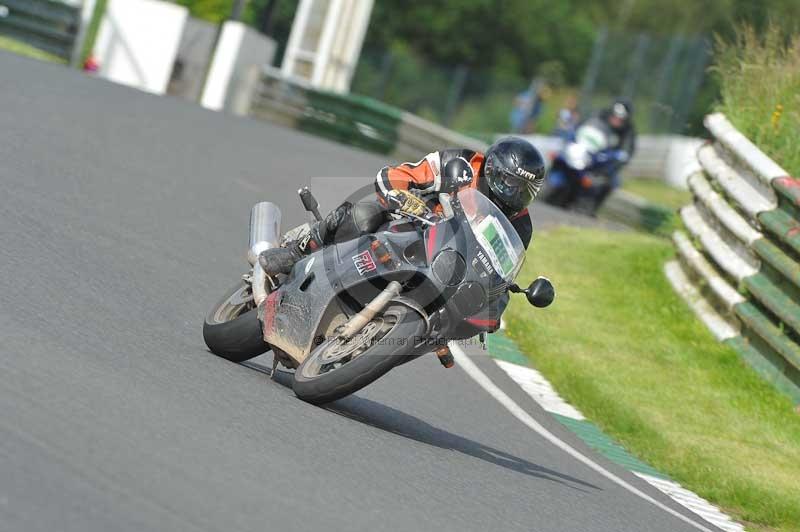 Mallory park Leicestershire;Mallory park photographs;Motorcycle action photographs;classic bikes;event digital images;eventdigitalimages;mallory park;no limits trackday;peter wileman photography;vintage bikes;vintage motorcycles;vmcc festival 1000 bikes