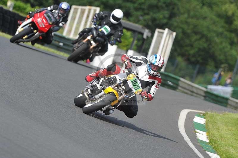 Mallory park Leicestershire;Mallory park photographs;Motorcycle action photographs;classic bikes;event digital images;eventdigitalimages;mallory park;no limits trackday;peter wileman photography;vintage bikes;vintage motorcycles;vmcc festival 1000 bikes