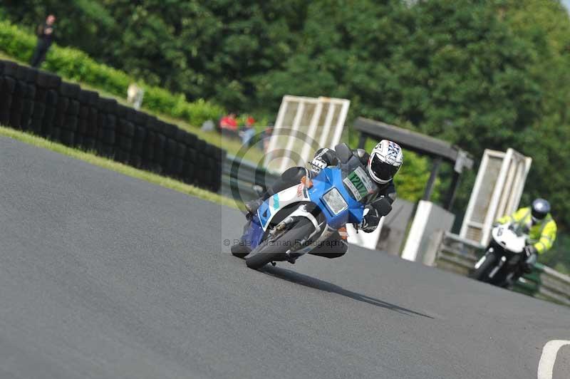 Mallory park Leicestershire;Mallory park photographs;Motorcycle action photographs;classic bikes;event digital images;eventdigitalimages;mallory park;no limits trackday;peter wileman photography;vintage bikes;vintage motorcycles;vmcc festival 1000 bikes