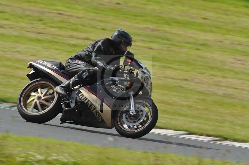 Mallory park Leicestershire;Mallory park photographs;Motorcycle action photographs;classic bikes;event digital images;eventdigitalimages;mallory park;no limits trackday;peter wileman photography;vintage bikes;vintage motorcycles;vmcc festival 1000 bikes