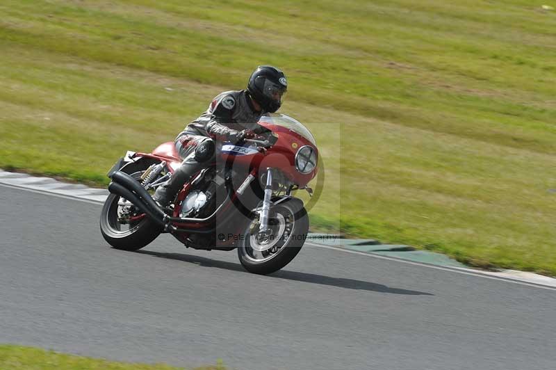Mallory park Leicestershire;Mallory park photographs;Motorcycle action photographs;classic bikes;event digital images;eventdigitalimages;mallory park;no limits trackday;peter wileman photography;vintage bikes;vintage motorcycles;vmcc festival 1000 bikes