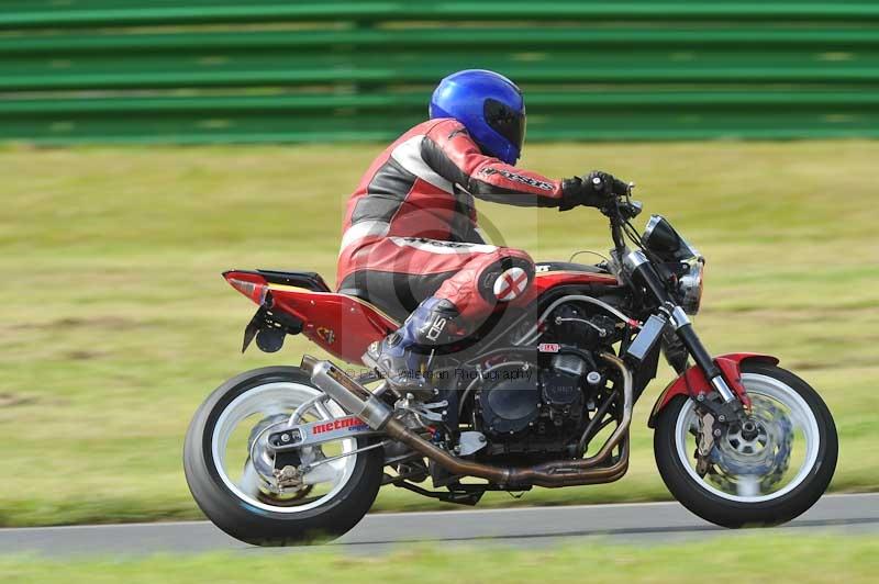 Mallory park Leicestershire;Mallory park photographs;Motorcycle action photographs;classic bikes;event digital images;eventdigitalimages;mallory park;no limits trackday;peter wileman photography;vintage bikes;vintage motorcycles;vmcc festival 1000 bikes