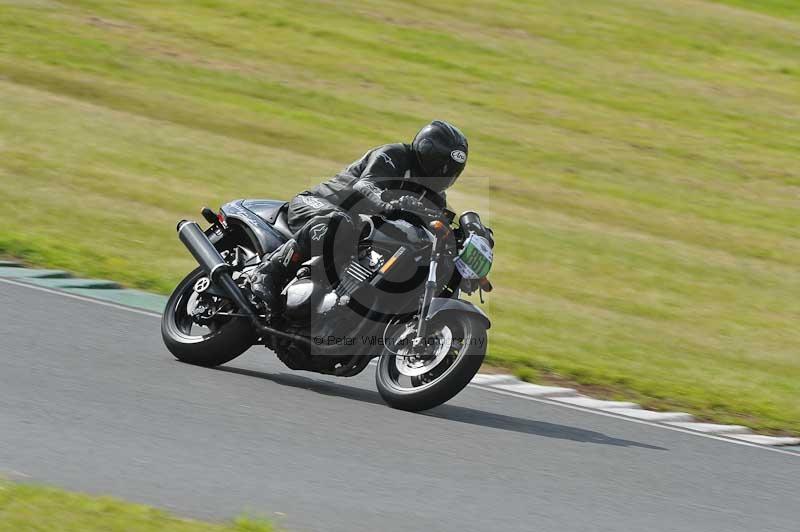 Mallory park Leicestershire;Mallory park photographs;Motorcycle action photographs;classic bikes;event digital images;eventdigitalimages;mallory park;no limits trackday;peter wileman photography;vintage bikes;vintage motorcycles;vmcc festival 1000 bikes