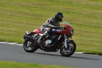 Mallory-park-Leicestershire;Mallory-park-photographs;Motorcycle-action-photographs;classic-bikes;event-digital-images;eventdigitalimages;mallory-park;no-limits-trackday;peter-wileman-photography;vintage-bikes;vintage-motorcycles;vmcc-festival-1000-bikes