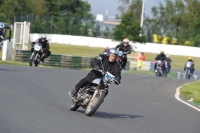 Mallory-park-Leicestershire;Mallory-park-photographs;Motorcycle-action-photographs;classic-bikes;event-digital-images;eventdigitalimages;mallory-park;no-limits-trackday;peter-wileman-photography;vintage-bikes;vintage-motorcycles;vmcc-festival-1000-bikes