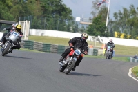 Mallory-park-Leicestershire;Mallory-park-photographs;Motorcycle-action-photographs;classic-bikes;event-digital-images;eventdigitalimages;mallory-park;no-limits-trackday;peter-wileman-photography;vintage-bikes;vintage-motorcycles;vmcc-festival-1000-bikes