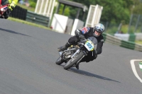 Mallory-park-Leicestershire;Mallory-park-photographs;Motorcycle-action-photographs;classic-bikes;event-digital-images;eventdigitalimages;mallory-park;no-limits-trackday;peter-wileman-photography;vintage-bikes;vintage-motorcycles;vmcc-festival-1000-bikes