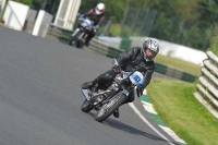 Mallory-park-Leicestershire;Mallory-park-photographs;Motorcycle-action-photographs;classic-bikes;event-digital-images;eventdigitalimages;mallory-park;no-limits-trackday;peter-wileman-photography;vintage-bikes;vintage-motorcycles;vmcc-festival-1000-bikes