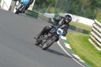 Mallory-park-Leicestershire;Mallory-park-photographs;Motorcycle-action-photographs;classic-bikes;event-digital-images;eventdigitalimages;mallory-park;no-limits-trackday;peter-wileman-photography;vintage-bikes;vintage-motorcycles;vmcc-festival-1000-bikes