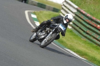 Mallory-park-Leicestershire;Mallory-park-photographs;Motorcycle-action-photographs;classic-bikes;event-digital-images;eventdigitalimages;mallory-park;no-limits-trackday;peter-wileman-photography;vintage-bikes;vintage-motorcycles;vmcc-festival-1000-bikes