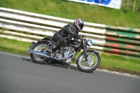 Mallory-park-Leicestershire;Mallory-park-photographs;Motorcycle-action-photographs;classic-bikes;event-digital-images;eventdigitalimages;mallory-park;no-limits-trackday;peter-wileman-photography;vintage-bikes;vintage-motorcycles;vmcc-festival-1000-bikes