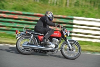 Mallory-park-Leicestershire;Mallory-park-photographs;Motorcycle-action-photographs;classic-bikes;event-digital-images;eventdigitalimages;mallory-park;no-limits-trackday;peter-wileman-photography;vintage-bikes;vintage-motorcycles;vmcc-festival-1000-bikes