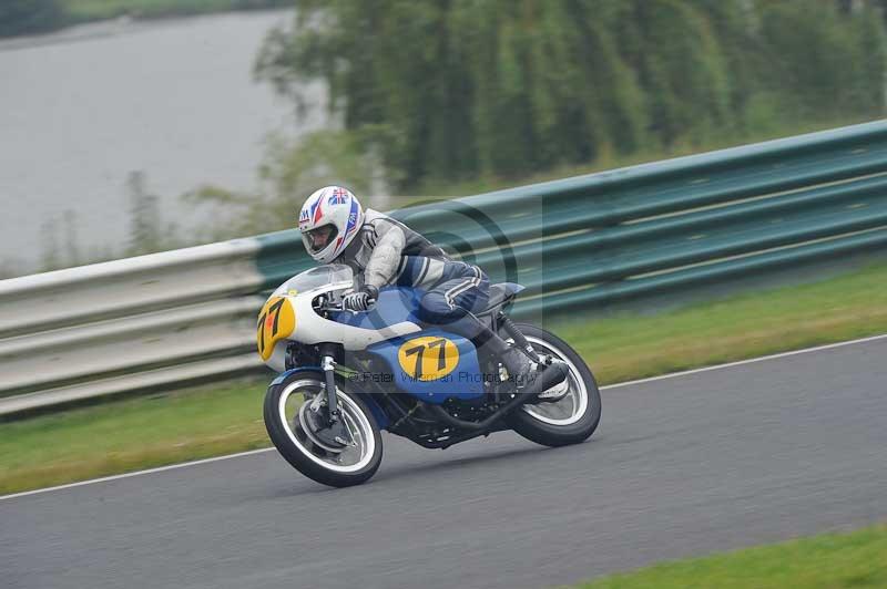 Mallory park Leicestershire;Mallory park photographs;Motorcycle action photographs;classic bikes;event digital images;eventdigitalimages;mallory park;no limits trackday;peter wileman photography;vintage bikes;vintage motorcycles;vmcc festival 1000 bikes