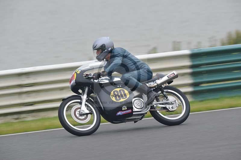 Mallory park Leicestershire;Mallory park photographs;Motorcycle action photographs;classic bikes;event digital images;eventdigitalimages;mallory park;no limits trackday;peter wileman photography;vintage bikes;vintage motorcycles;vmcc festival 1000 bikes