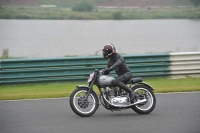 Mallory-park-Leicestershire;Mallory-park-photographs;Motorcycle-action-photographs;classic-bikes;event-digital-images;eventdigitalimages;mallory-park;no-limits-trackday;peter-wileman-photography;vintage-bikes;vintage-motorcycles;vmcc-festival-1000-bikes