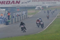 Mallory-park-Leicestershire;Mallory-park-photographs;Motorcycle-action-photographs;classic-bikes;event-digital-images;eventdigitalimages;mallory-park;no-limits-trackday;peter-wileman-photography;vintage-bikes;vintage-motorcycles;vmcc-festival-1000-bikes