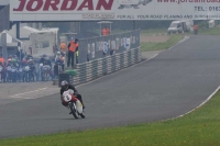 Mallory-park-Leicestershire;Mallory-park-photographs;Motorcycle-action-photographs;classic-bikes;event-digital-images;eventdigitalimages;mallory-park;no-limits-trackday;peter-wileman-photography;vintage-bikes;vintage-motorcycles;vmcc-festival-1000-bikes