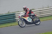 Mallory-park-Leicestershire;Mallory-park-photographs;Motorcycle-action-photographs;classic-bikes;event-digital-images;eventdigitalimages;mallory-park;no-limits-trackday;peter-wileman-photography;vintage-bikes;vintage-motorcycles;vmcc-festival-1000-bikes