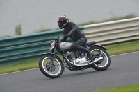 Mallory-park-Leicestershire;Mallory-park-photographs;Motorcycle-action-photographs;classic-bikes;event-digital-images;eventdigitalimages;mallory-park;no-limits-trackday;peter-wileman-photography;vintage-bikes;vintage-motorcycles;vmcc-festival-1000-bikes