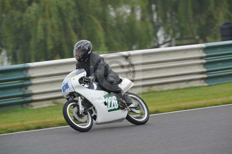 Mallory park Leicestershire;Mallory park photographs;Motorcycle action photographs;classic bikes;event digital images;eventdigitalimages;mallory park;no limits trackday;peter wileman photography;vintage bikes;vintage motorcycles;vmcc festival 1000 bikes