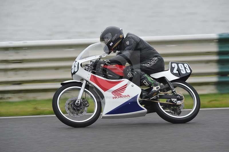 Mallory park Leicestershire;Mallory park photographs;Motorcycle action photographs;classic bikes;event digital images;eventdigitalimages;mallory park;no limits trackday;peter wileman photography;vintage bikes;vintage motorcycles;vmcc festival 1000 bikes