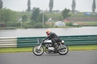 Mallory-park-Leicestershire;Mallory-park-photographs;Motorcycle-action-photographs;classic-bikes;event-digital-images;eventdigitalimages;mallory-park;no-limits-trackday;peter-wileman-photography;vintage-bikes;vintage-motorcycles;vmcc-festival-1000-bikes