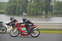 Mallory-park-Leicestershire;Mallory-park-photographs;Motorcycle-action-photographs;classic-bikes;event-digital-images;eventdigitalimages;mallory-park;no-limits-trackday;peter-wileman-photography;vintage-bikes;vintage-motorcycles;vmcc-festival-1000-bikes