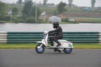 Mallory-park-Leicestershire;Mallory-park-photographs;Motorcycle-action-photographs;classic-bikes;event-digital-images;eventdigitalimages;mallory-park;no-limits-trackday;peter-wileman-photography;vintage-bikes;vintage-motorcycles;vmcc-festival-1000-bikes