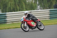 Mallory-park-Leicestershire;Mallory-park-photographs;Motorcycle-action-photographs;classic-bikes;event-digital-images;eventdigitalimages;mallory-park;no-limits-trackday;peter-wileman-photography;vintage-bikes;vintage-motorcycles;vmcc-festival-1000-bikes