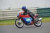 Mallory-park-Leicestershire;Mallory-park-photographs;Motorcycle-action-photographs;classic-bikes;event-digital-images;eventdigitalimages;mallory-park;no-limits-trackday;peter-wileman-photography;vintage-bikes;vintage-motorcycles;vmcc-festival-1000-bikes